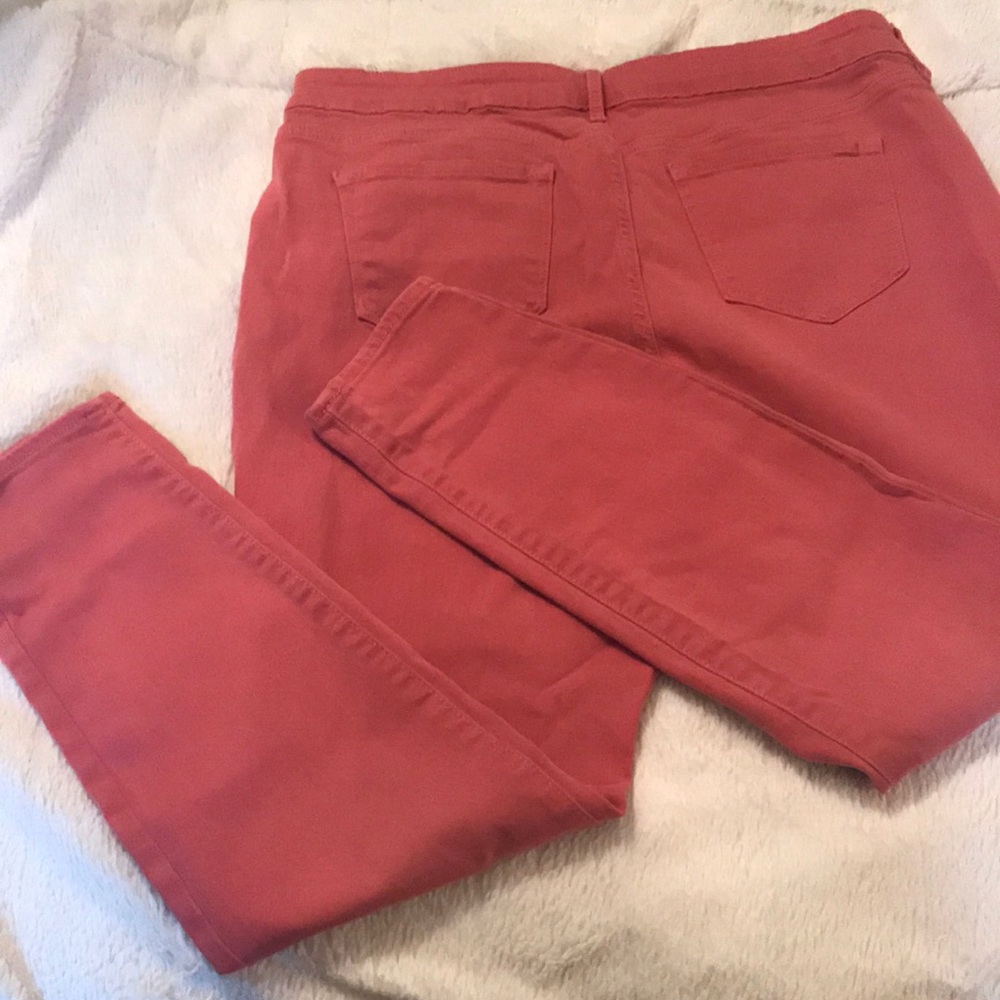 Old Navy rockstar mid rise skinny jeans
